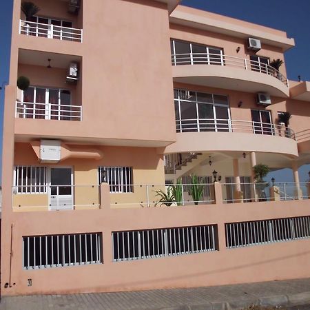Restaurante Residencial Nova Cidade Porto Novo  Luaran gambar