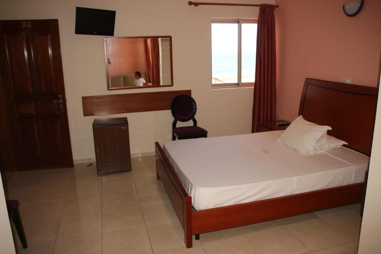 Restaurante Residencial Nova Cidade Porto Novo  Luaran gambar