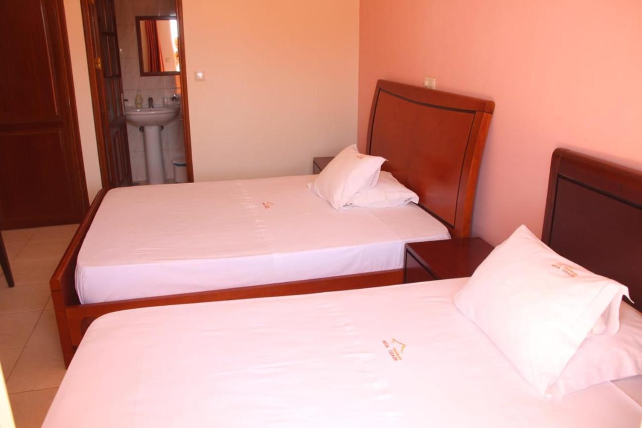 Restaurante Residencial Nova Cidade Porto Novo  Luaran gambar