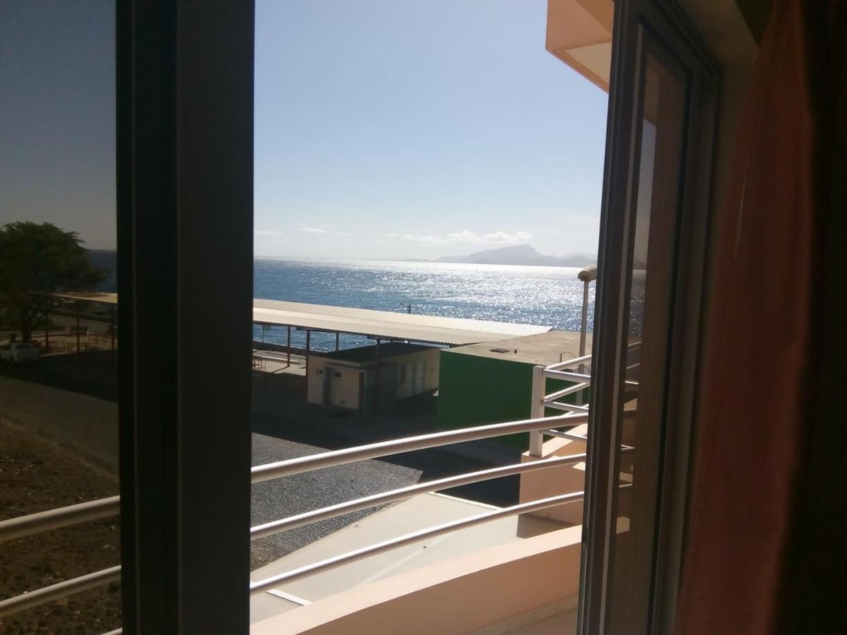 Restaurante Residencial Nova Cidade Porto Novo  Luaran gambar