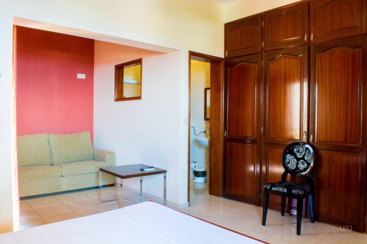 Restaurante Residencial Nova Cidade Porto Novo  Luaran gambar